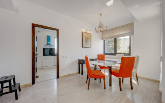 Space, light, and comfort for your family. FIRST RENTAL.